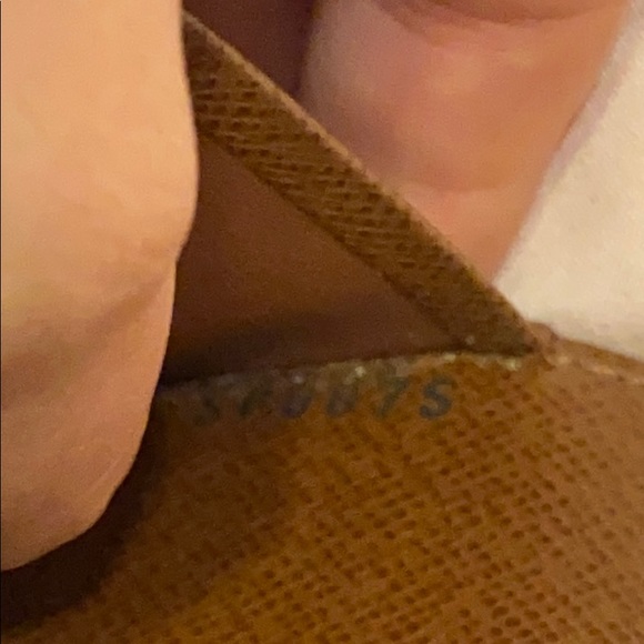 SOLD Authentic Louis Vuitton agenda MM - Picture 7 of 15